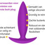 Close-up van het gladde siliconen materiaal van de zwarte slanke buttplug met gedetailleerd oppervlak