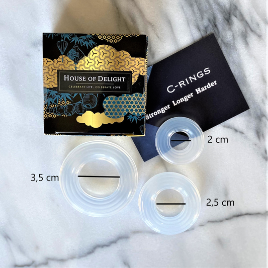 Paarse Basic cockring van De Paarse Keizerin onder verschillende hoek gefotografeerd