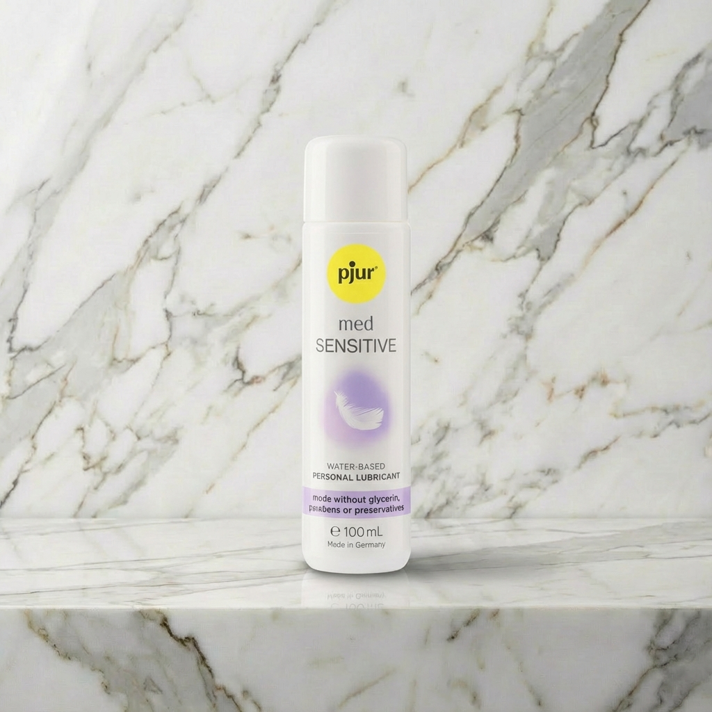 Pjur Med Sensitive glijmiddel op waterbasis voor gevoelige huid, transparante tube met witte dop